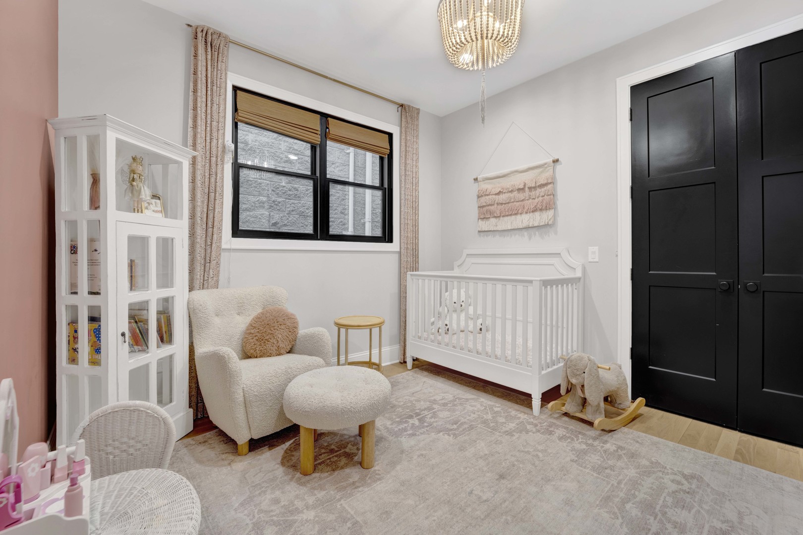 2254 W ROSCOE Street Unit: 2