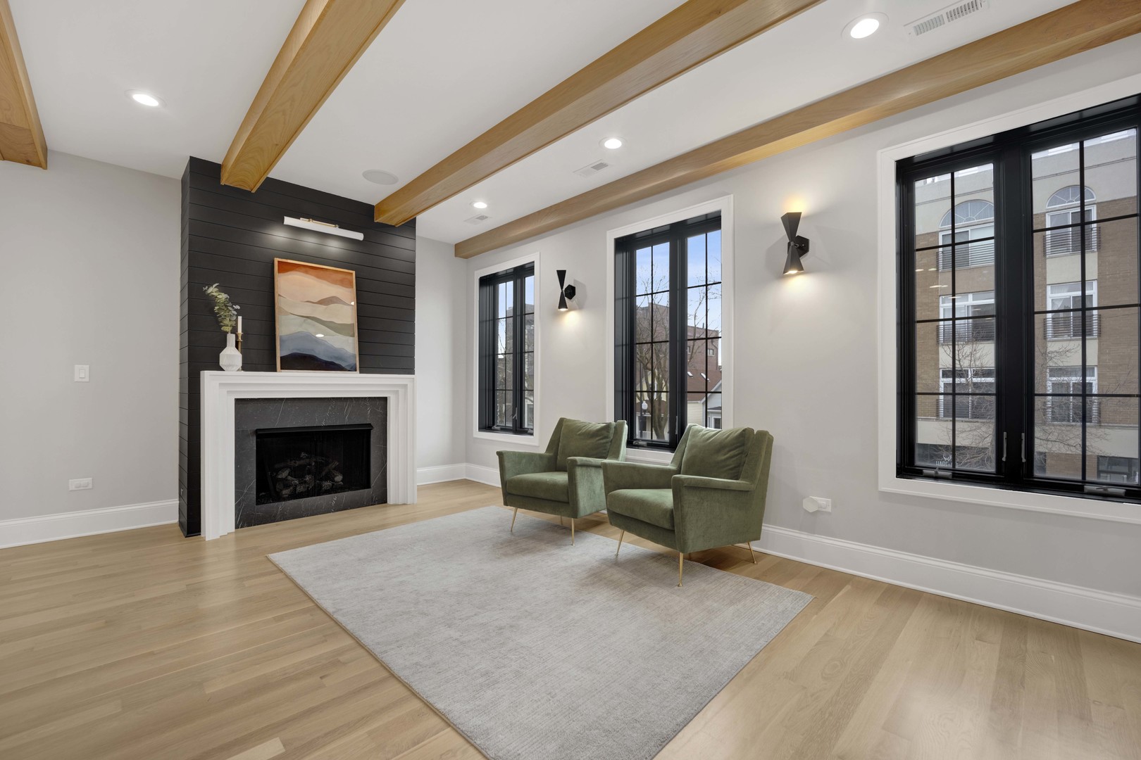 2254 W ROSCOE Street Unit: 2