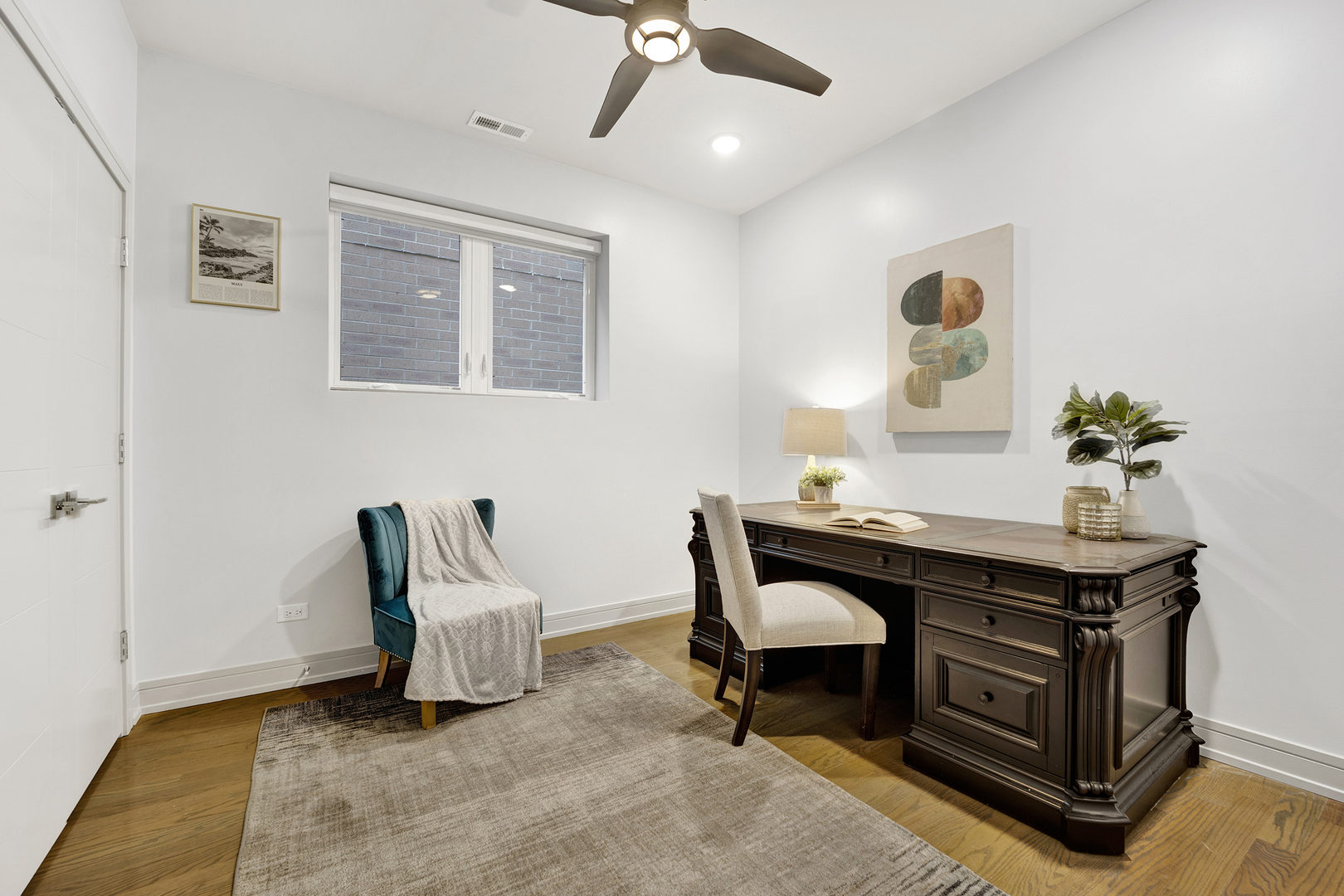 4956 N Western Avenue Unit: 2N