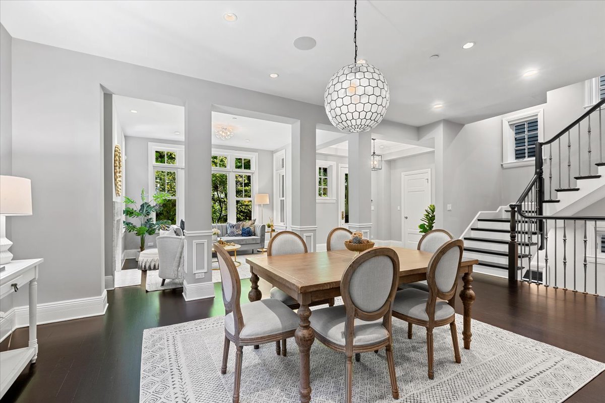 3424 N Greenview Avenue