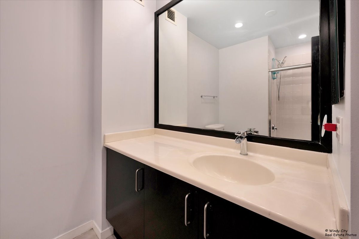 600 N Kingsbury Street Unit: 307