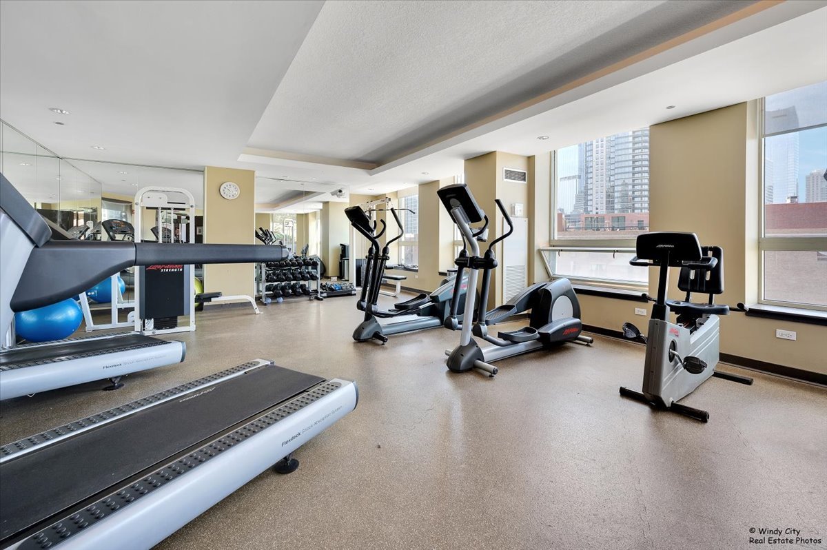 600 N Kingsbury Street Unit: 307