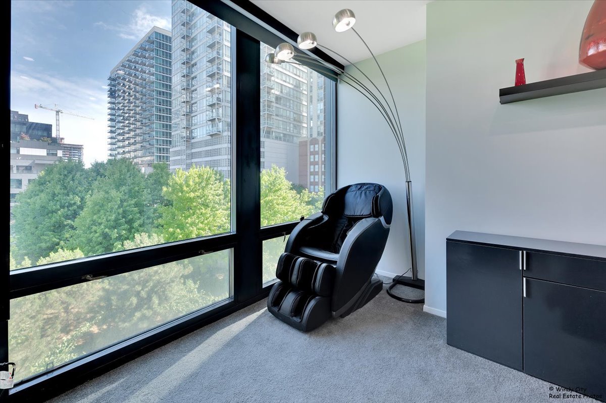 600 N Kingsbury Street Unit: 307