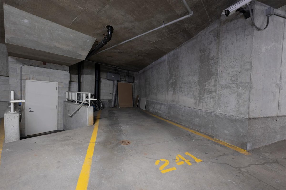 600 N Kingsbury Street Unit: 307