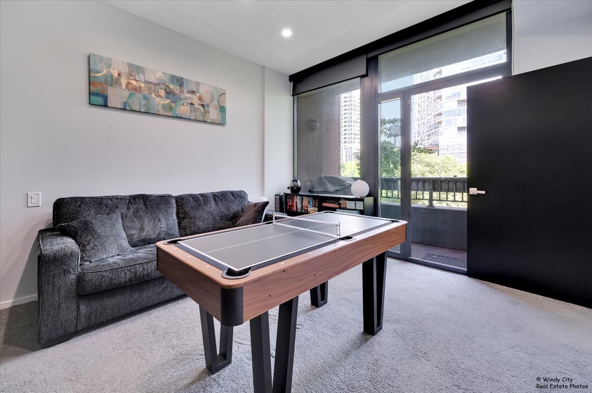 600 N Kingsbury Street Unit: 307
