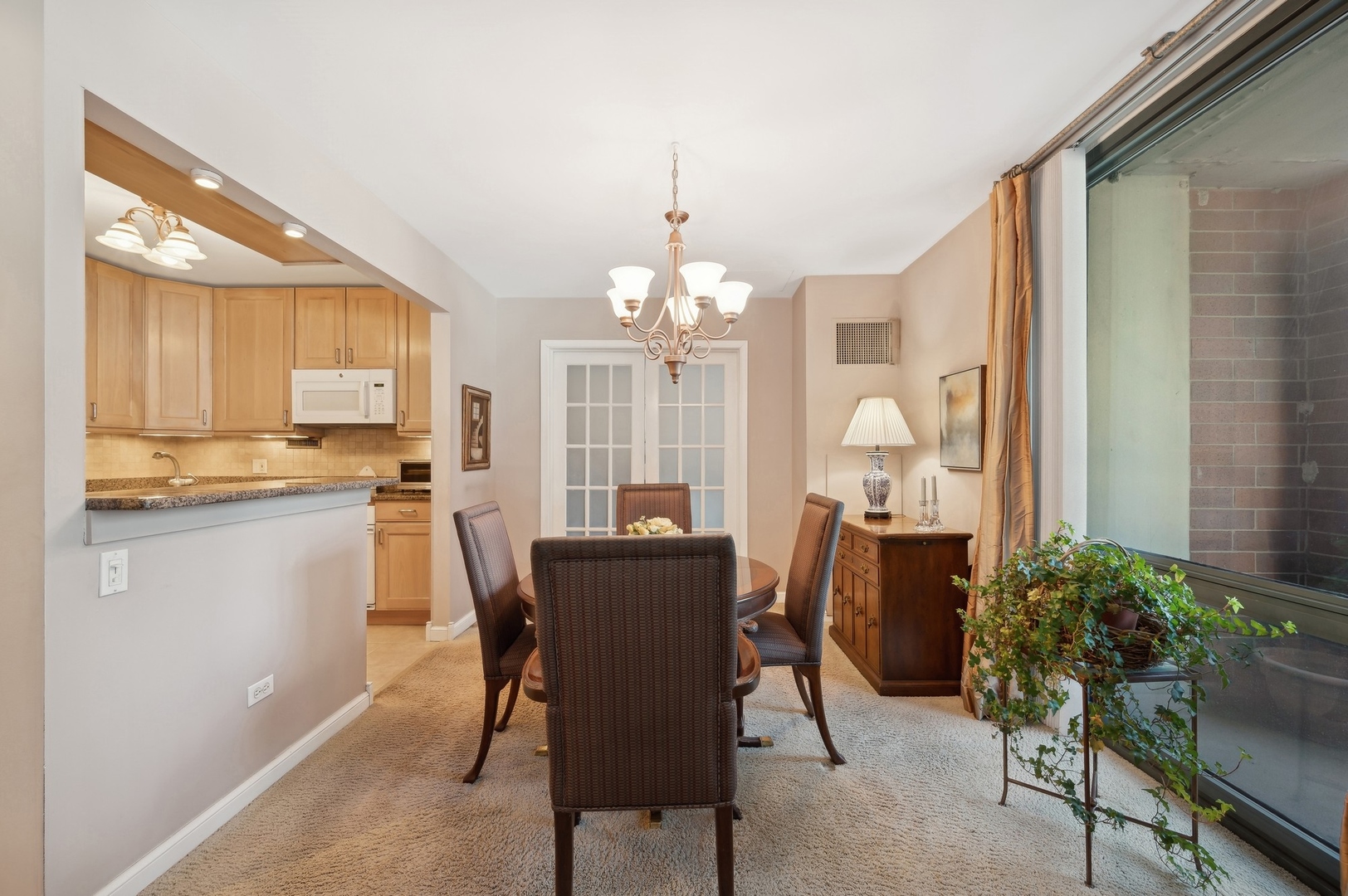 480 N Mcclurg Court Unit: 1201-03