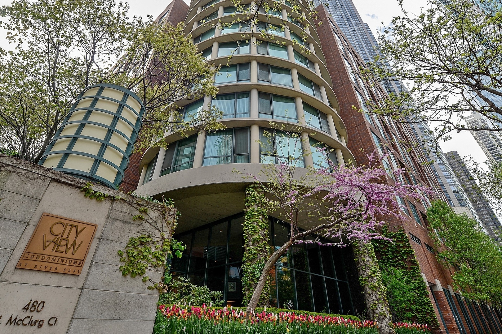 480 N Mcclurg Court Unit: 1201-03