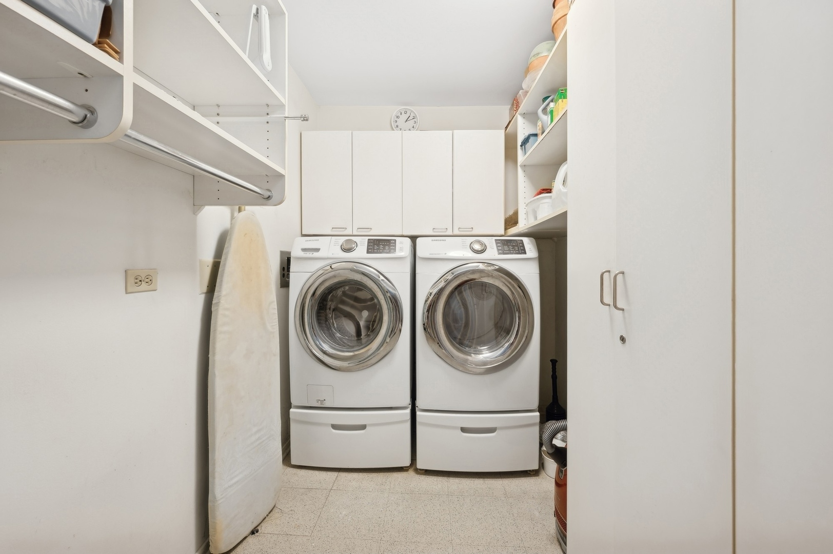 480 N Mcclurg Court Unit: 1201-03