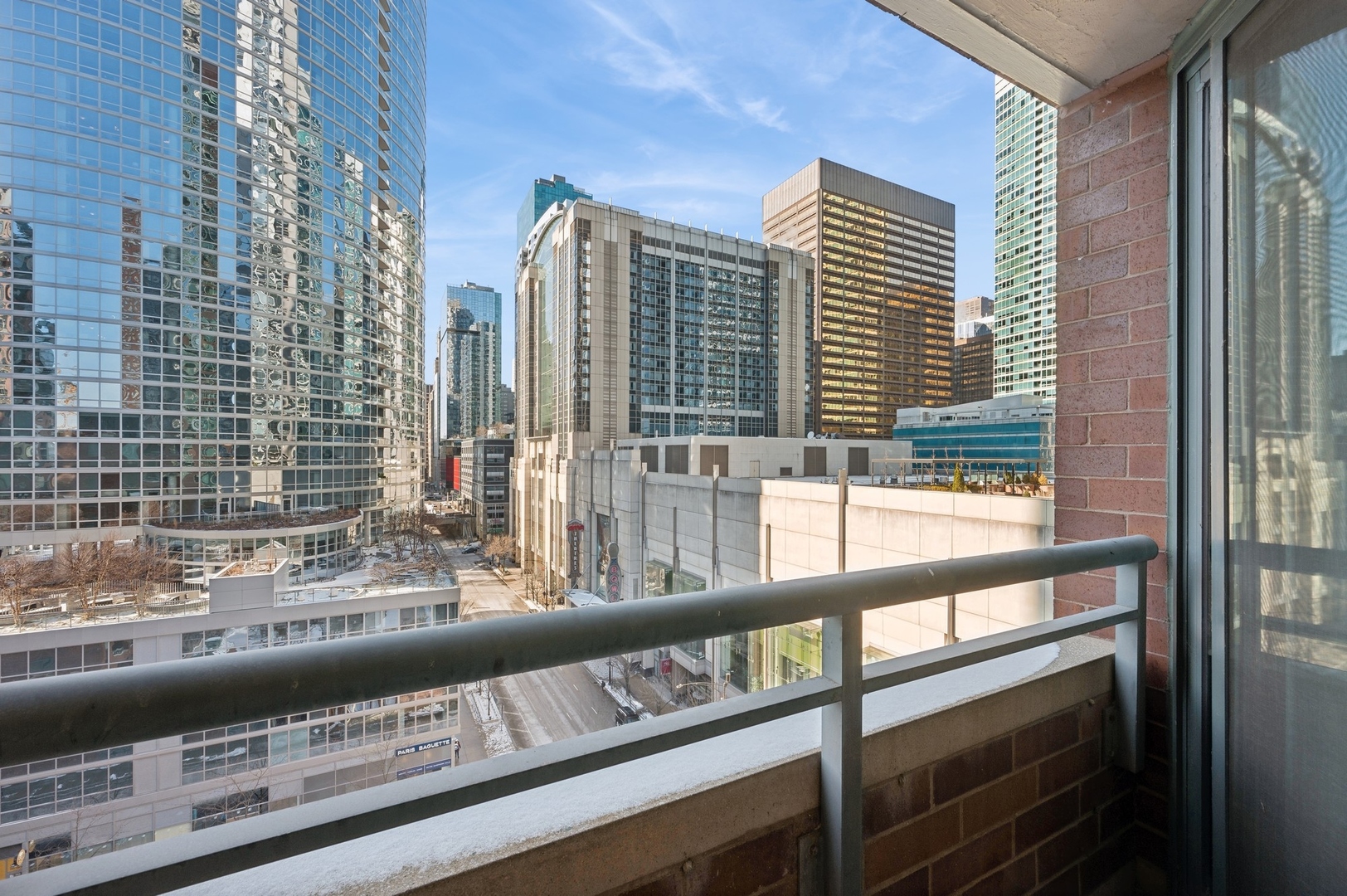 480 N Mcclurg Court Unit: 1201-03