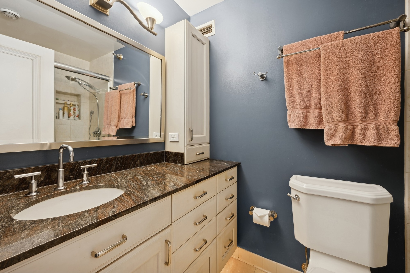 480 N Mcclurg Court Unit: 1201-03