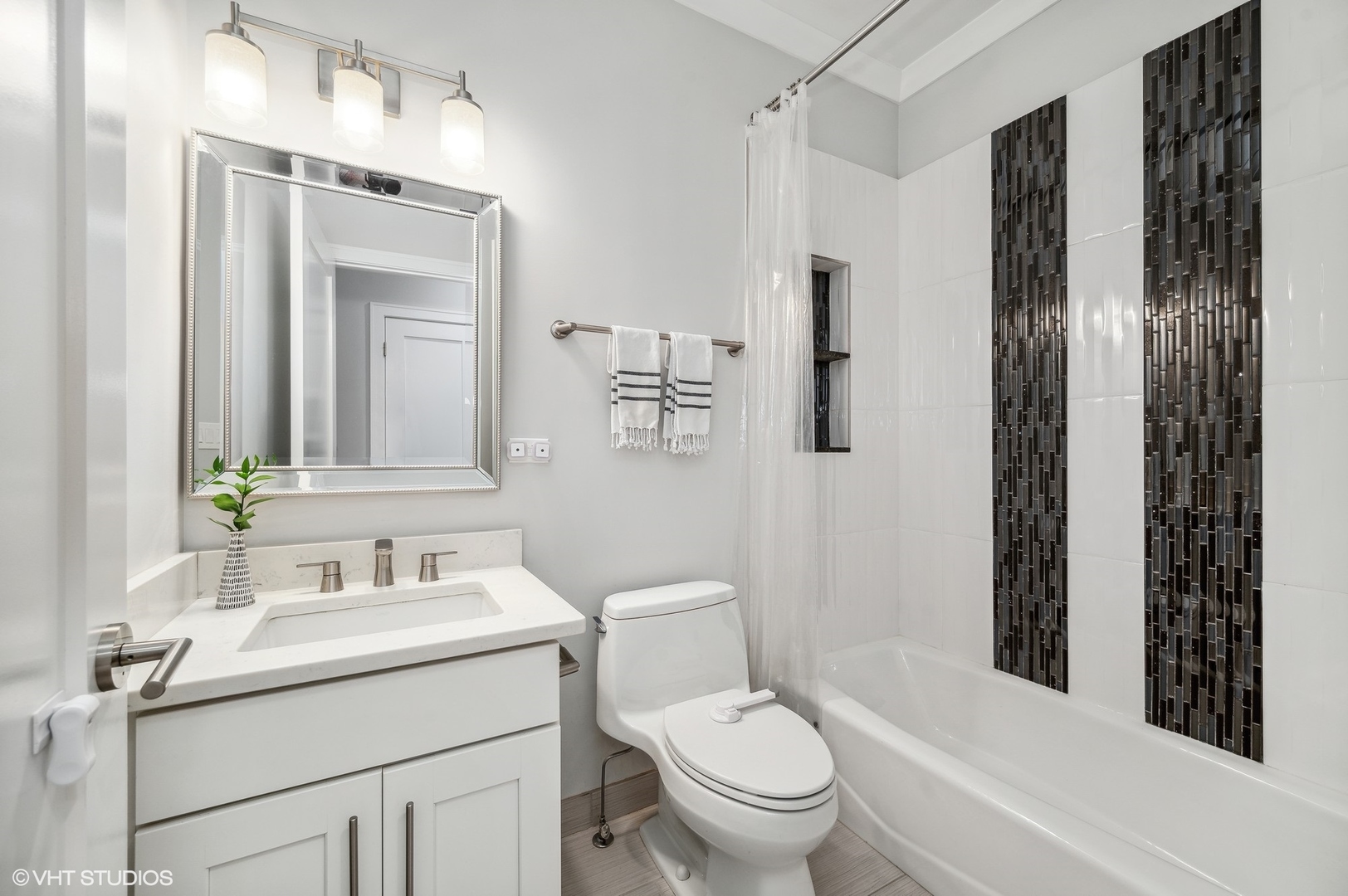 2245 W Irving Park Road Unit: 2
