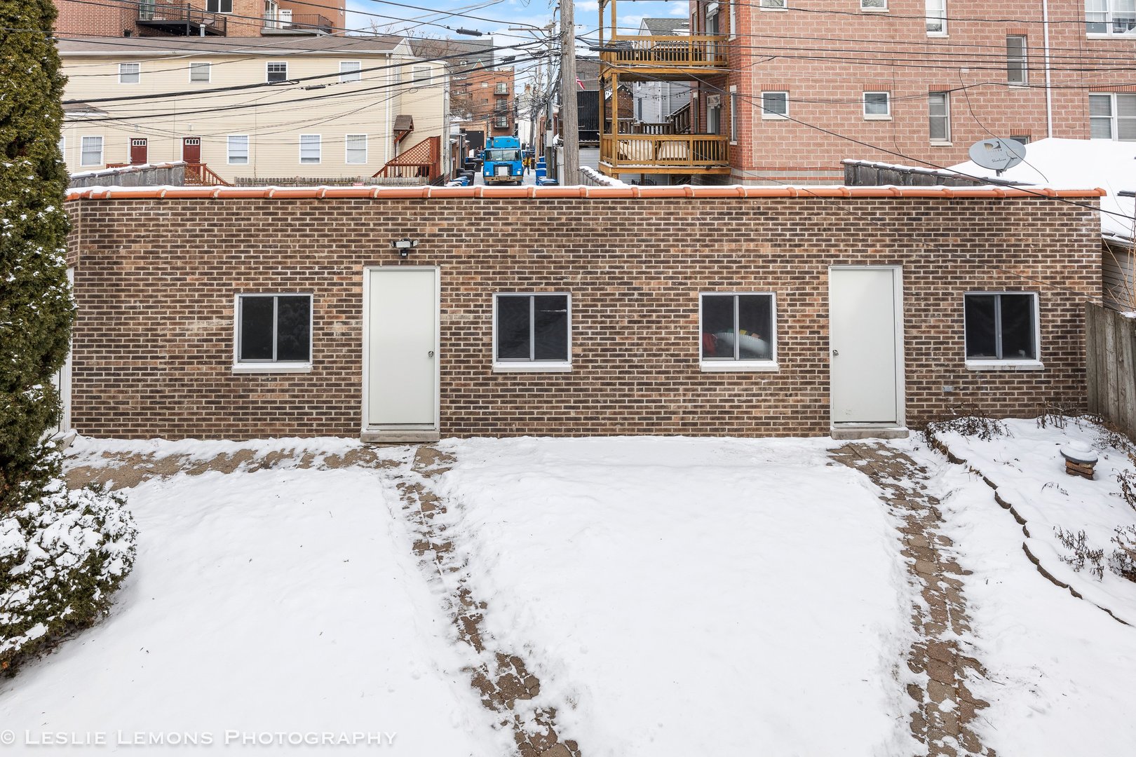 1514 W BYRON Street Unit: 2E