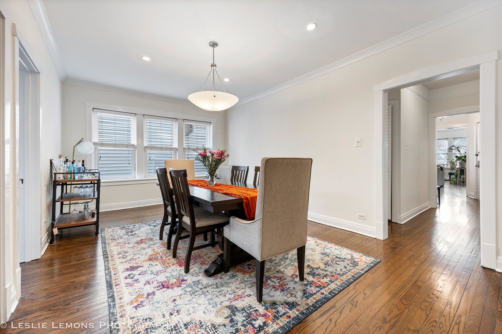 1514 W BYRON Street Unit: 2E