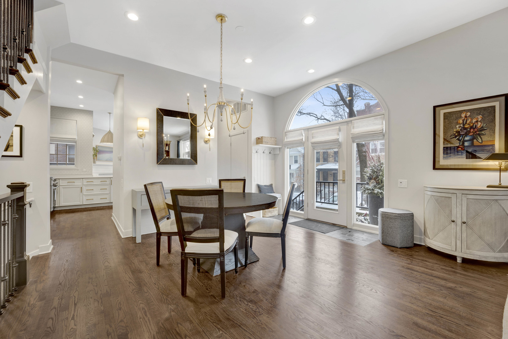 2525 N Seminary Avenue