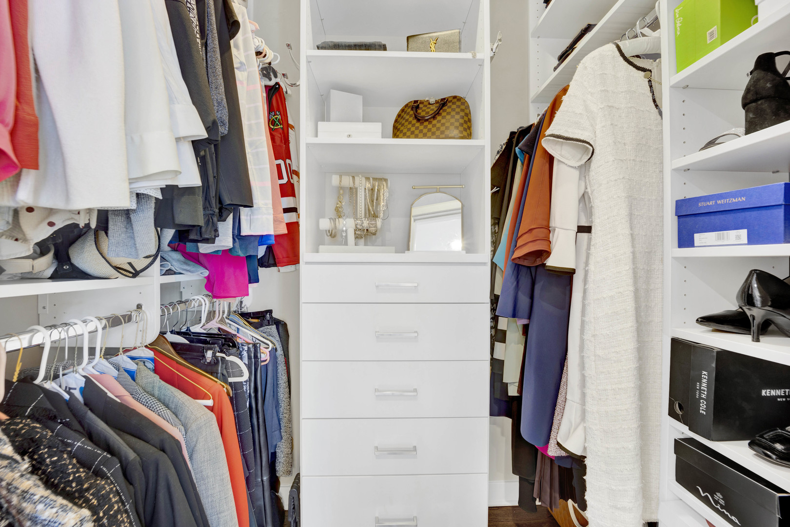 2525 N Seminary Avenue