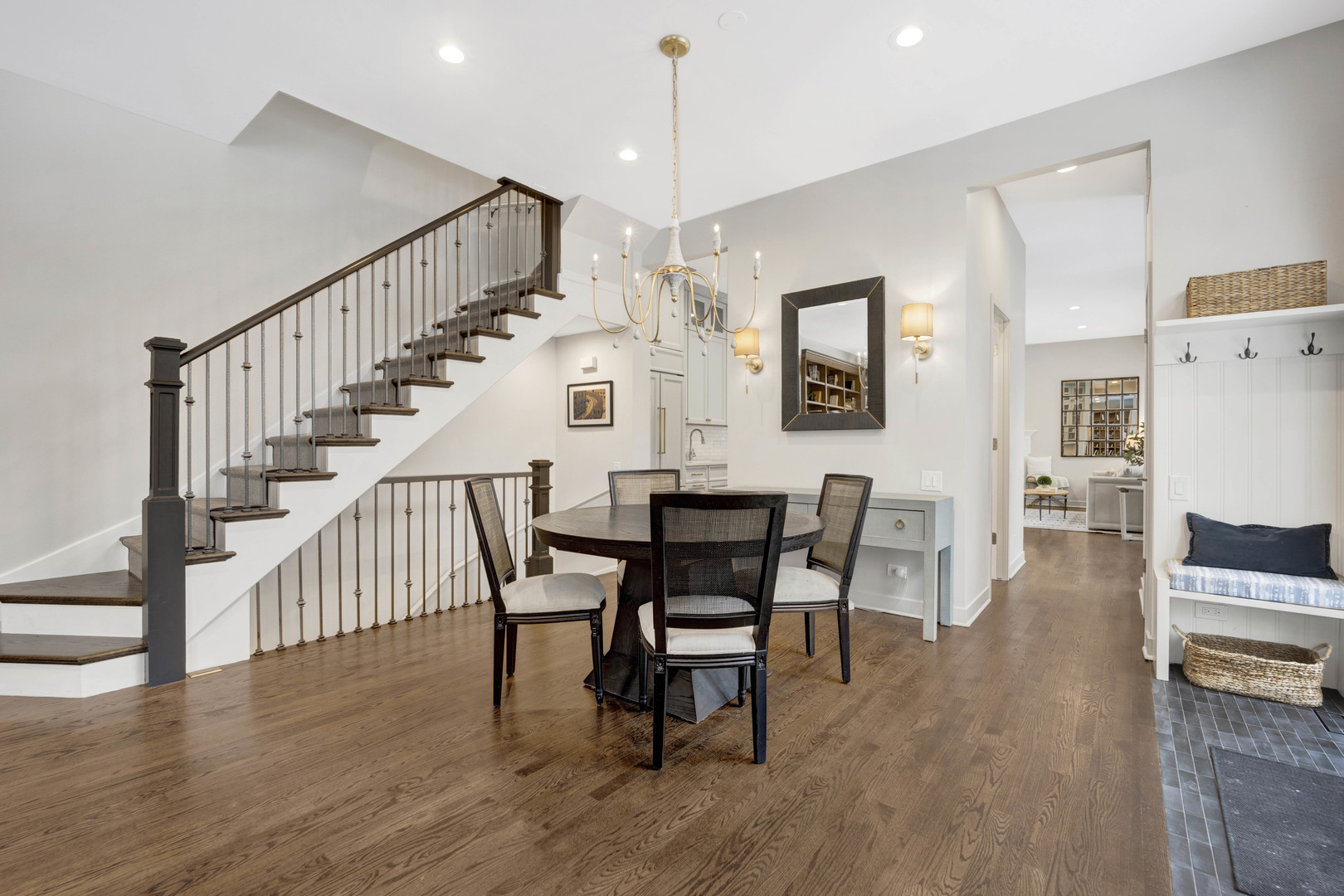 2525 N Seminary Avenue