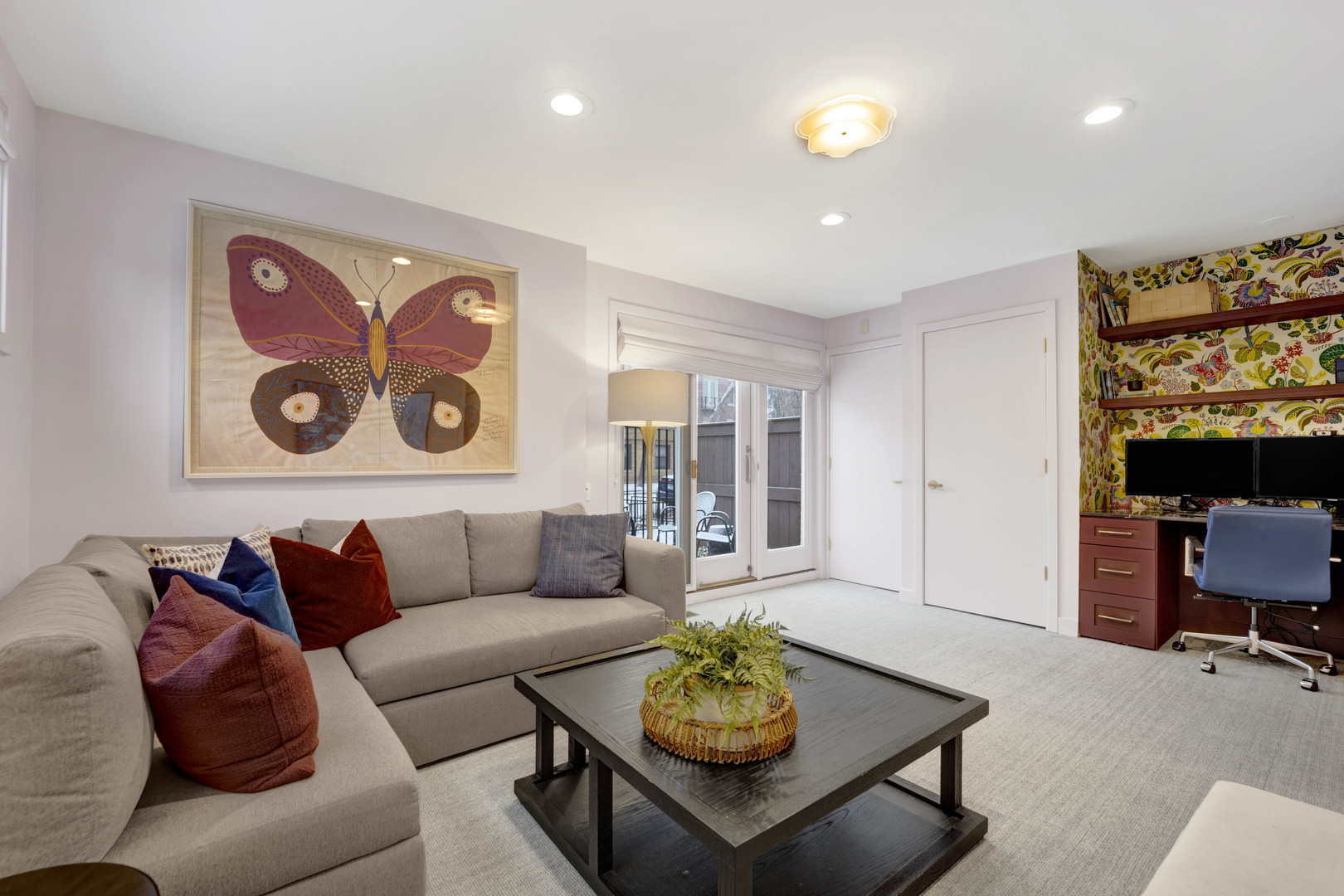 2525 N Seminary Avenue