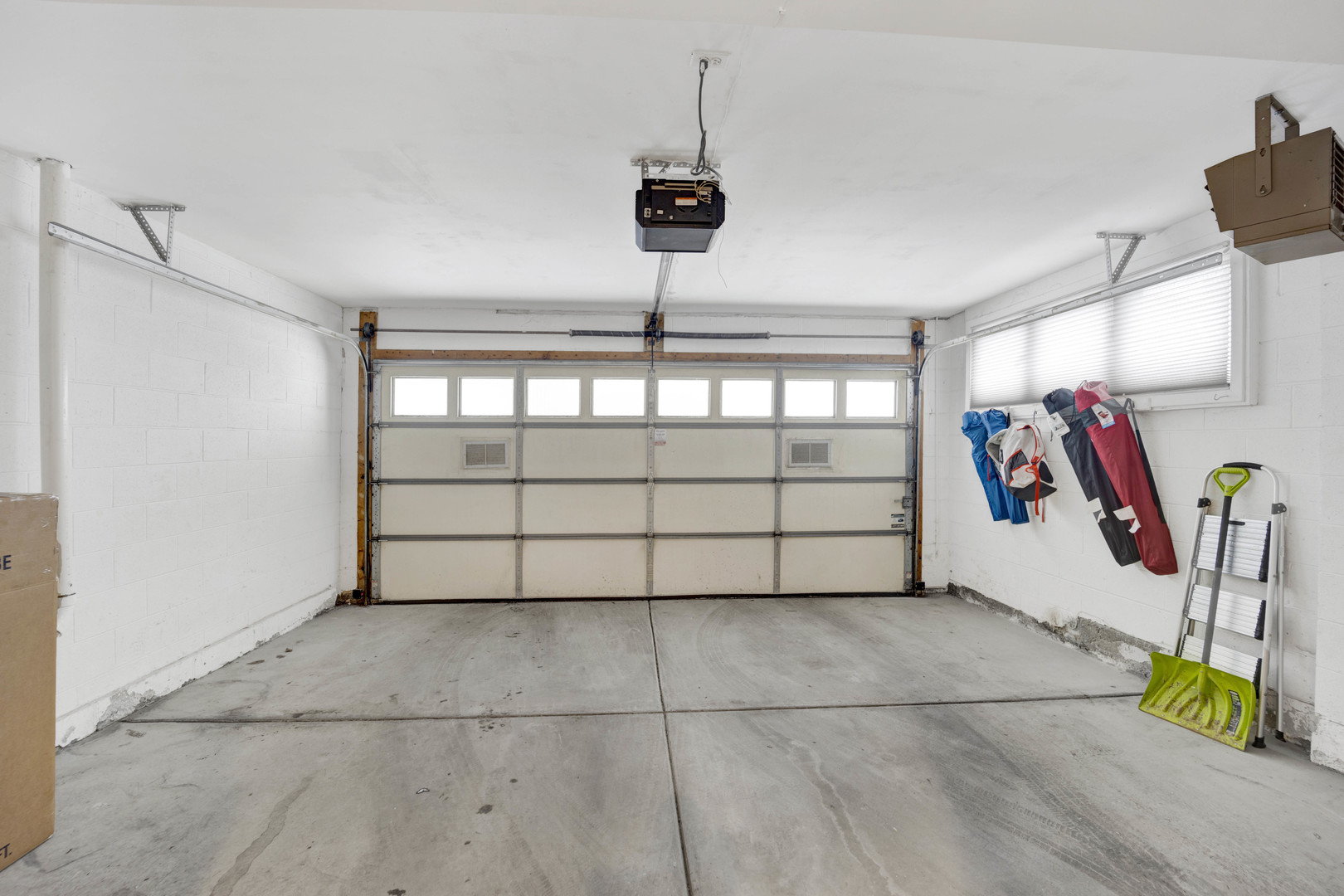 2525 N Seminary Avenue