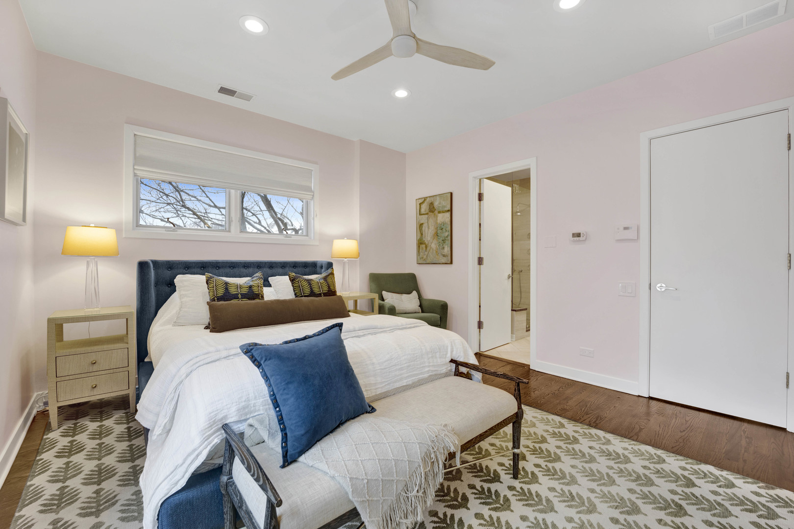 2525 N Seminary Avenue