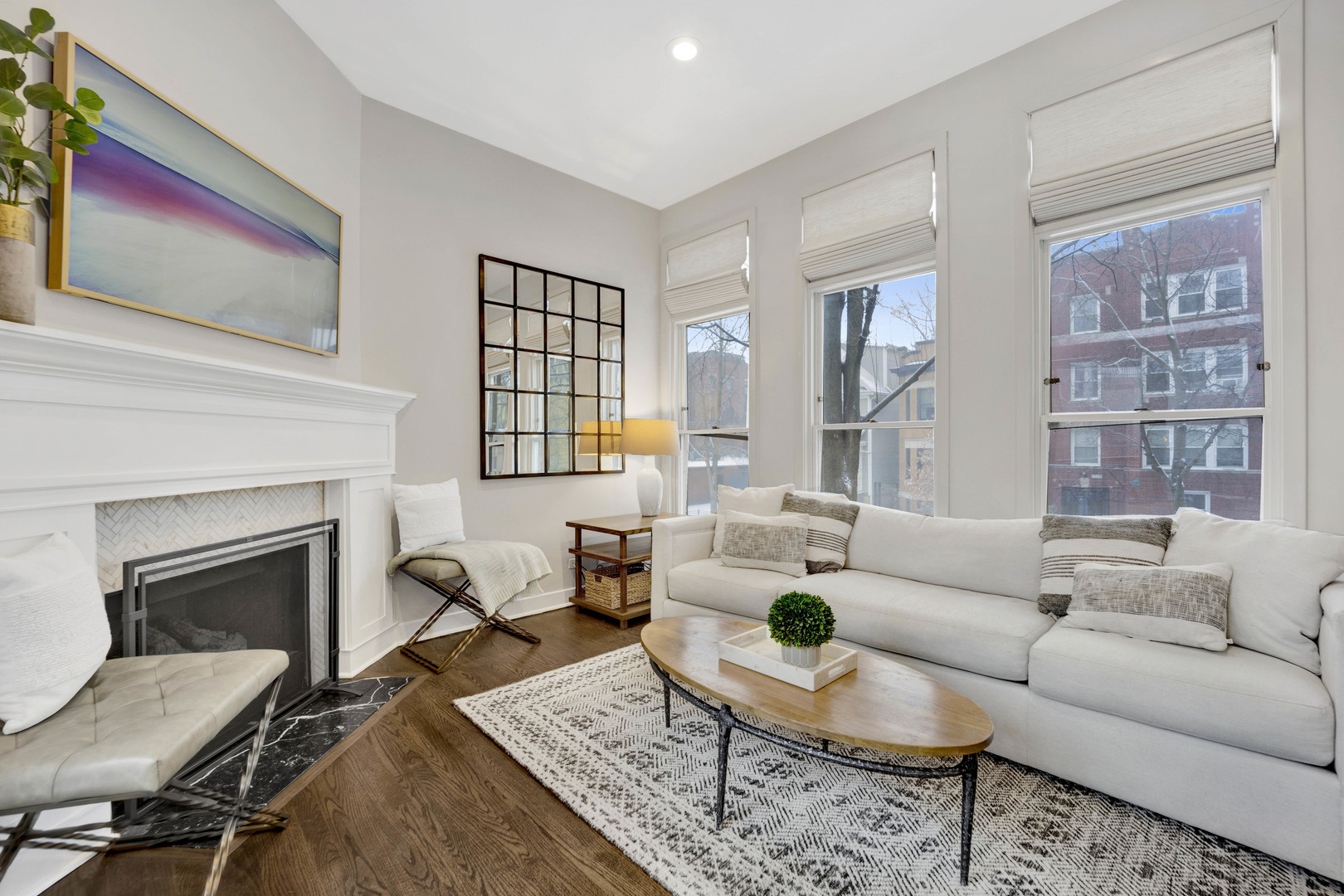 2525 N Seminary Avenue