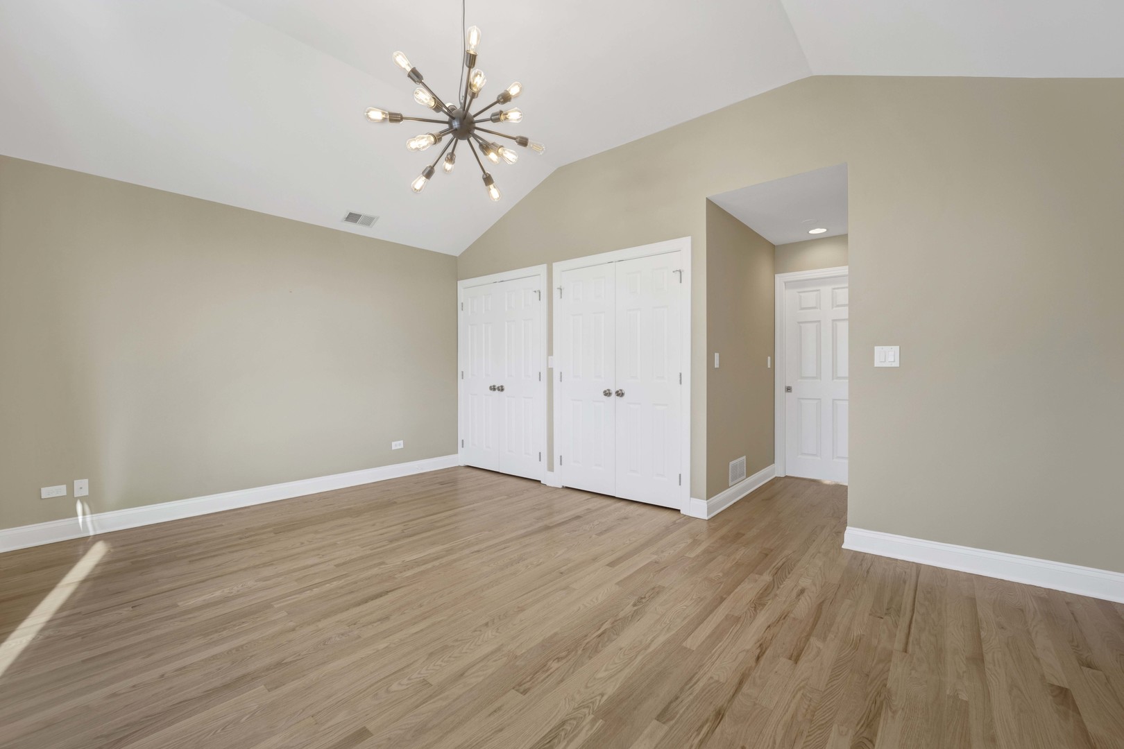 3516 N HAMILTON Avenue