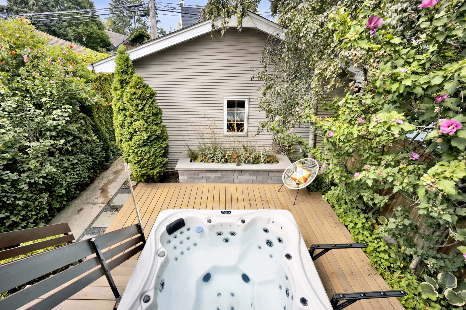 3516 N HAMILTON Avenue