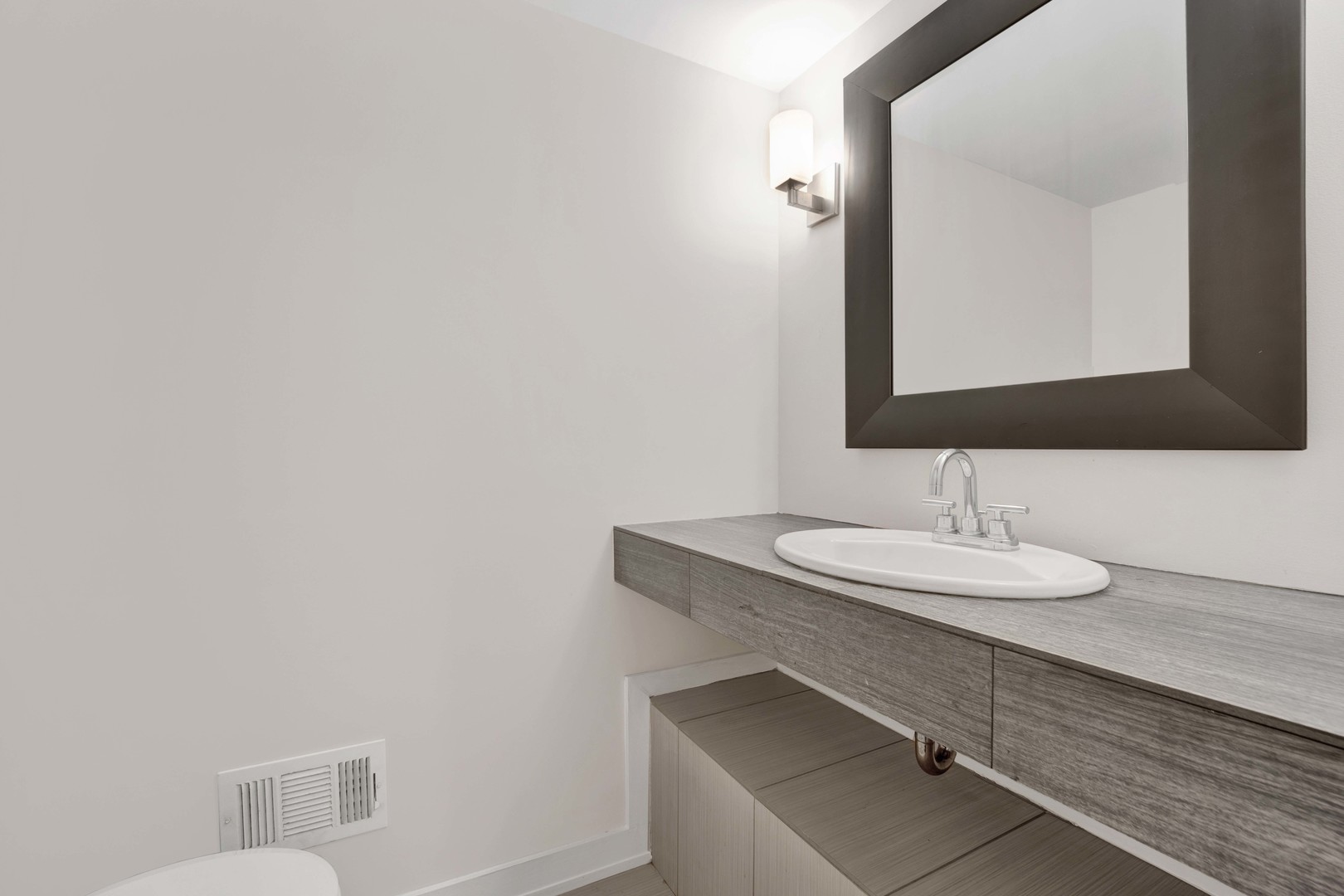 3516 N HAMILTON Avenue