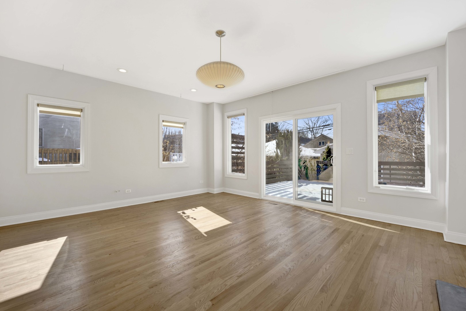 3516 N HAMILTON Avenue