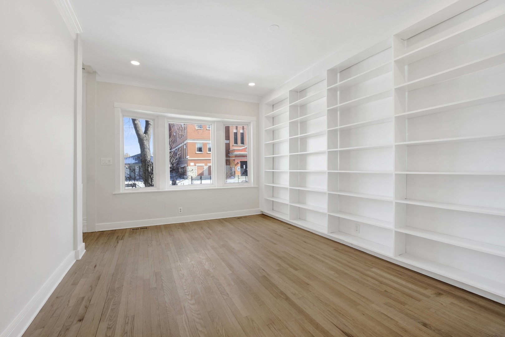 3516 N HAMILTON Avenue