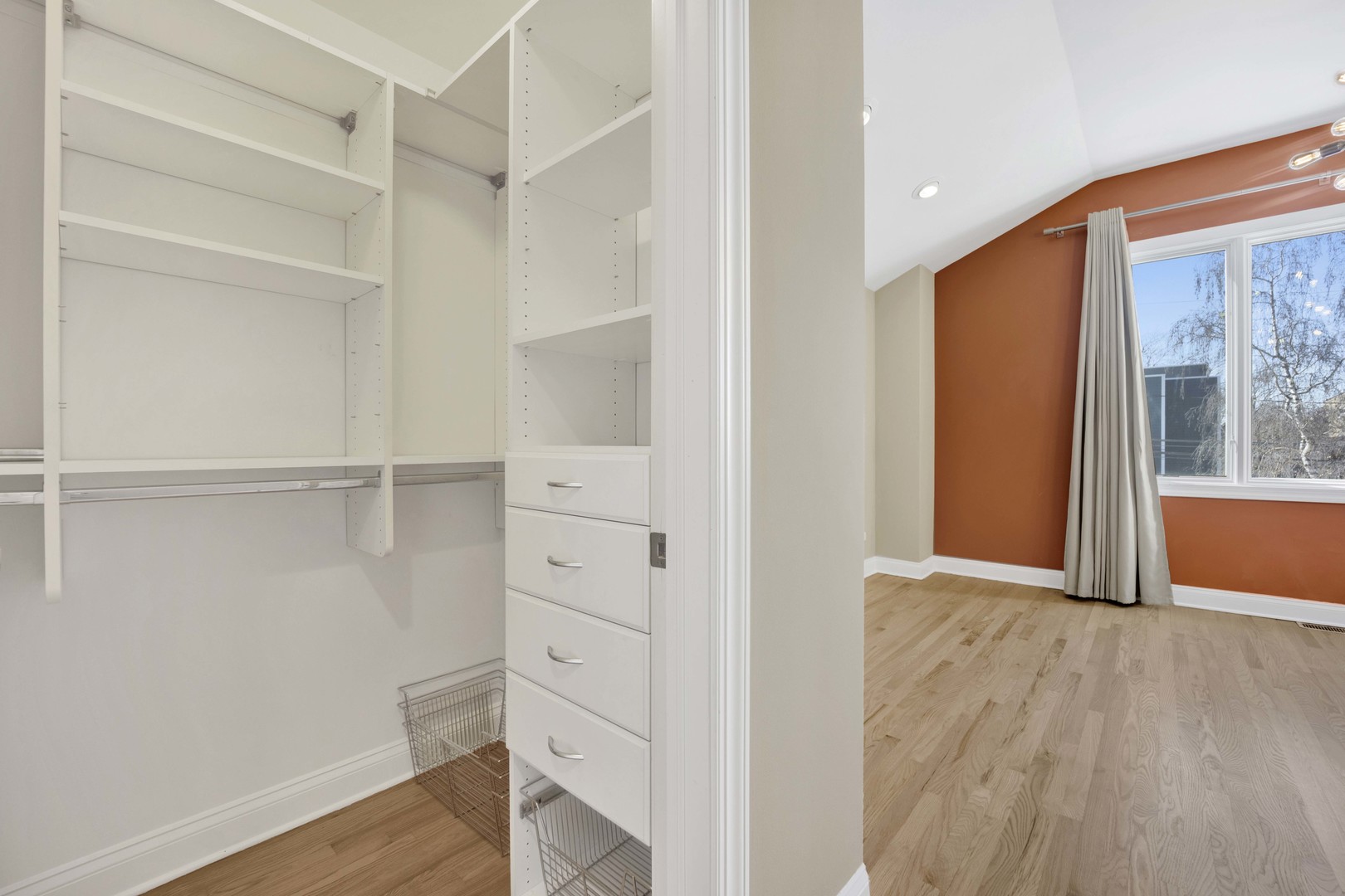 3516 N HAMILTON Avenue