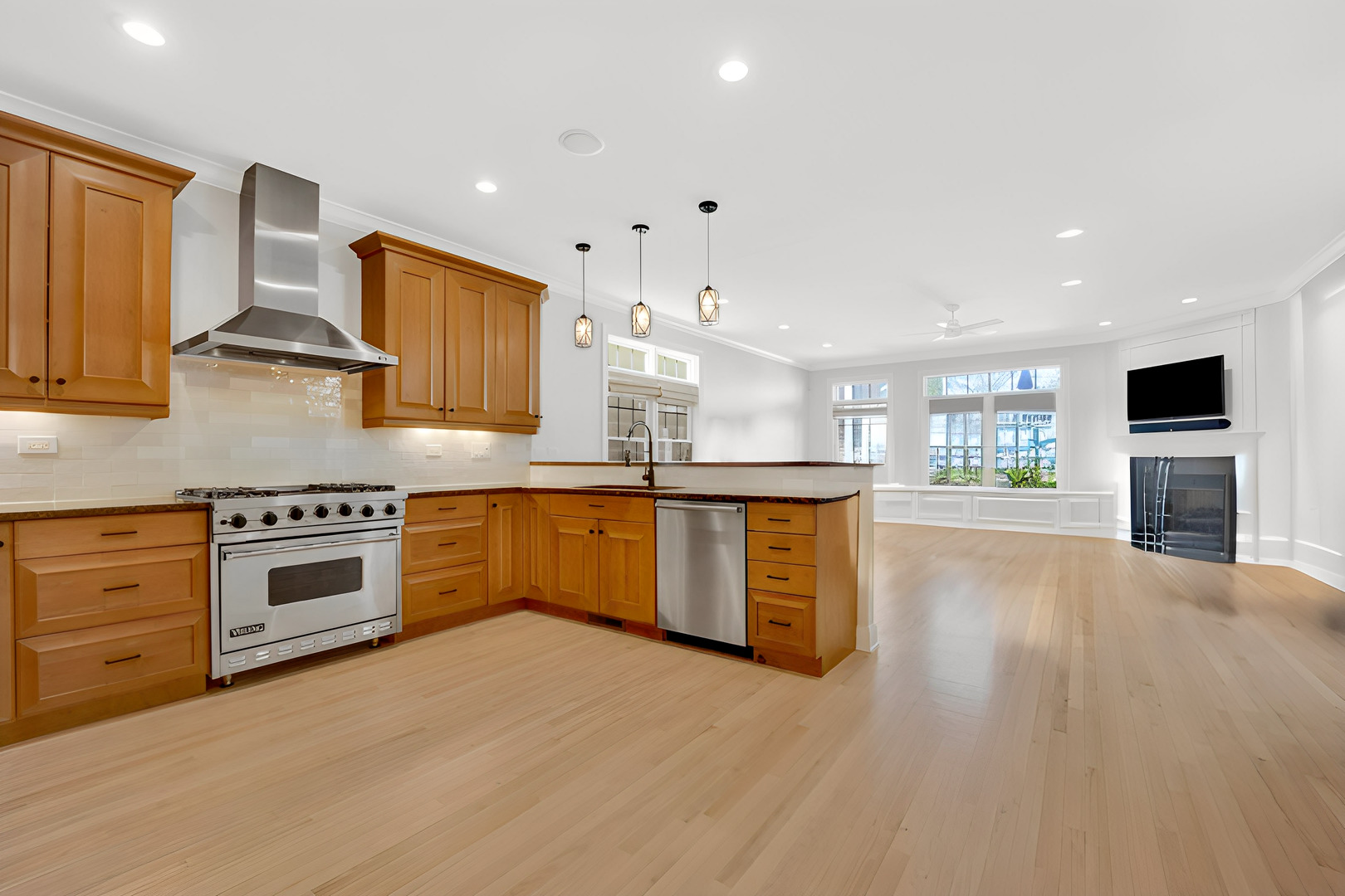 1934 W George Street