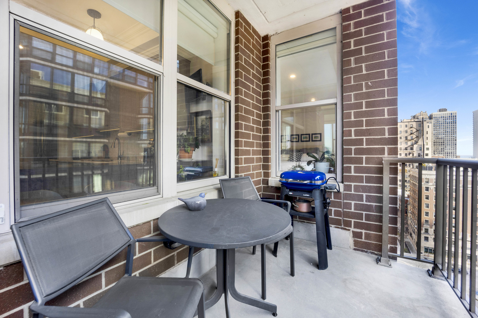 1301 N DEARBORN Parkway Unit: 1306