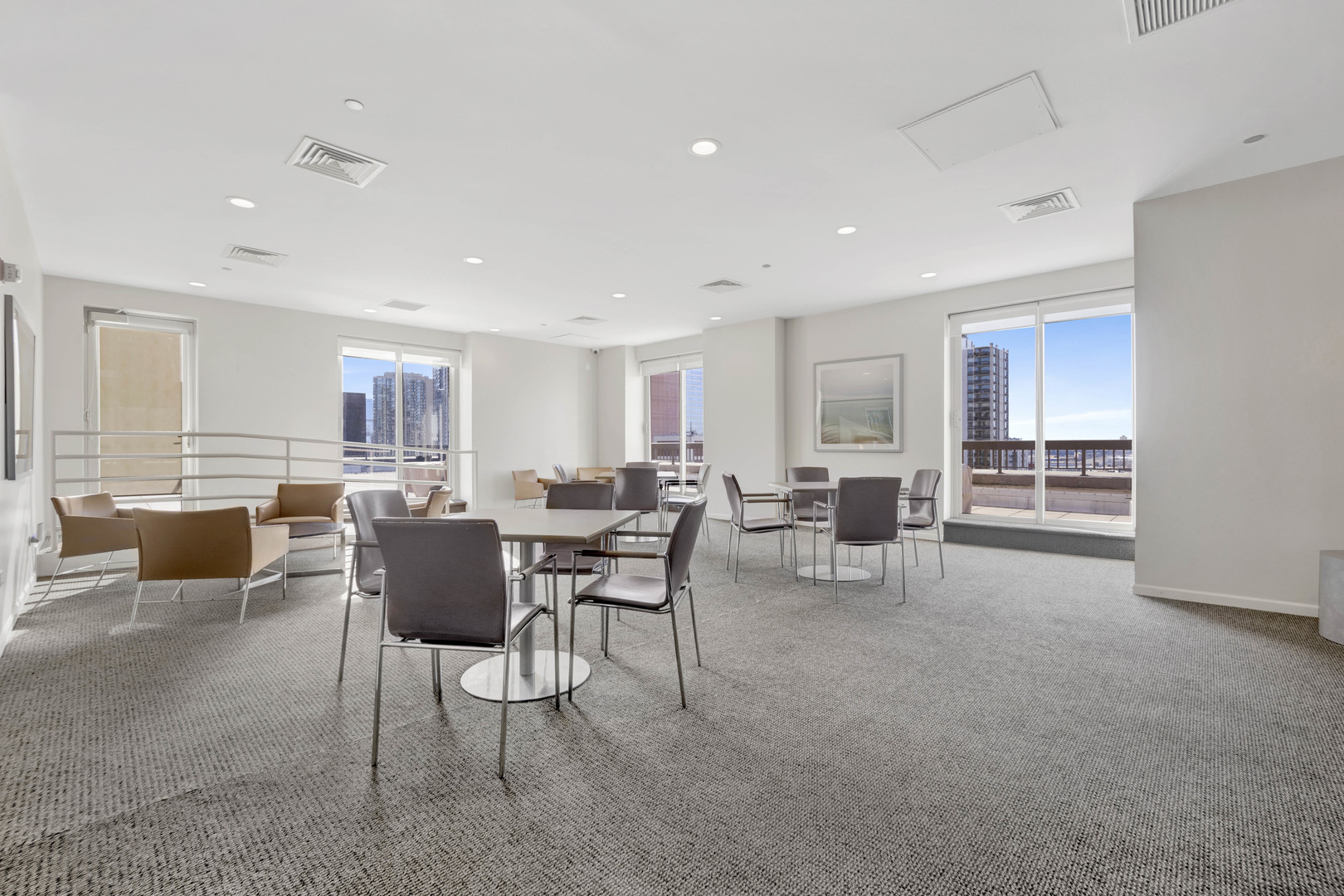 1301 N DEARBORN Parkway Unit: 1306
