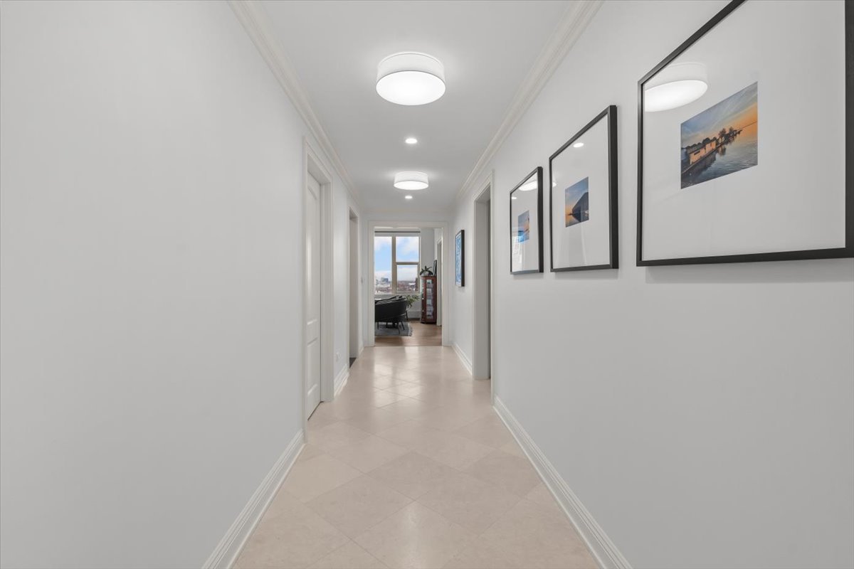 1301 N DEARBORN Parkway Unit: 1306