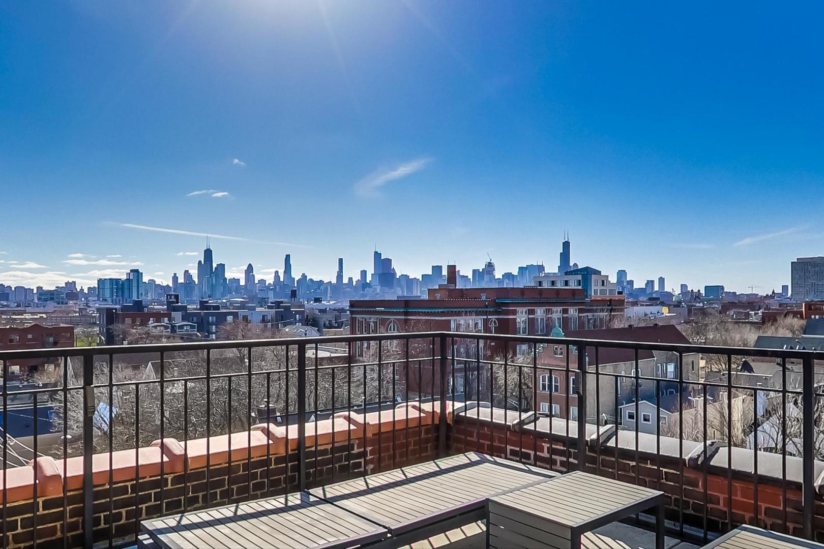 1735 N Paulina Street Unit: 606