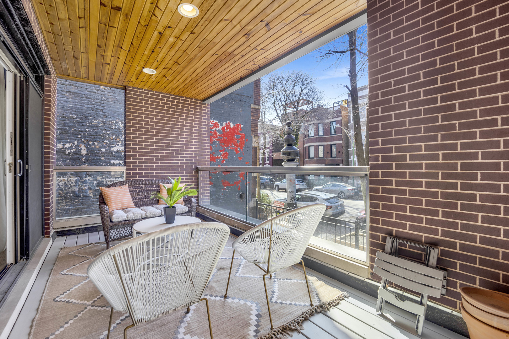 1011 N WOLCOTT Avenue Unit: 1S