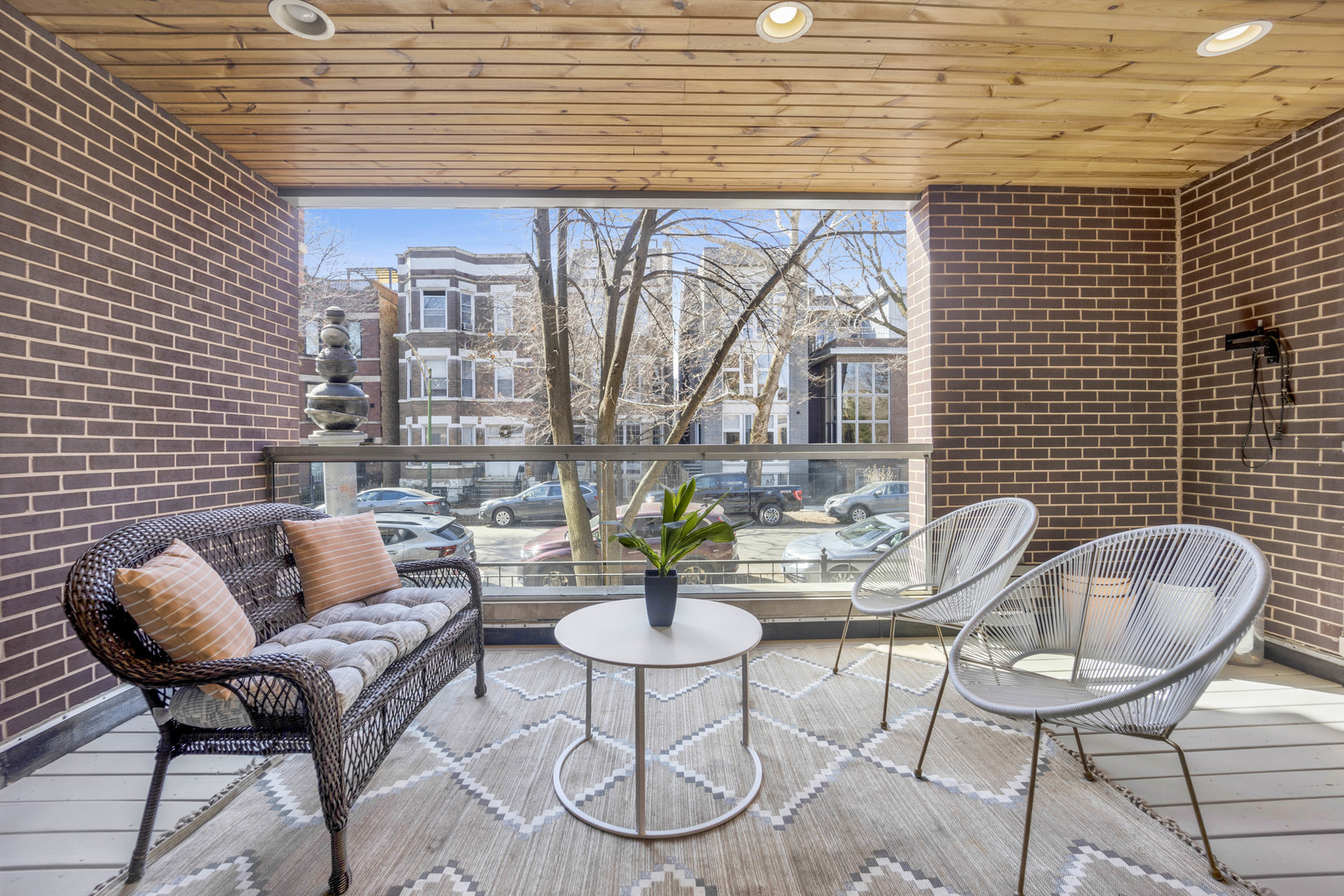 1011 N WOLCOTT Avenue Unit: 1S