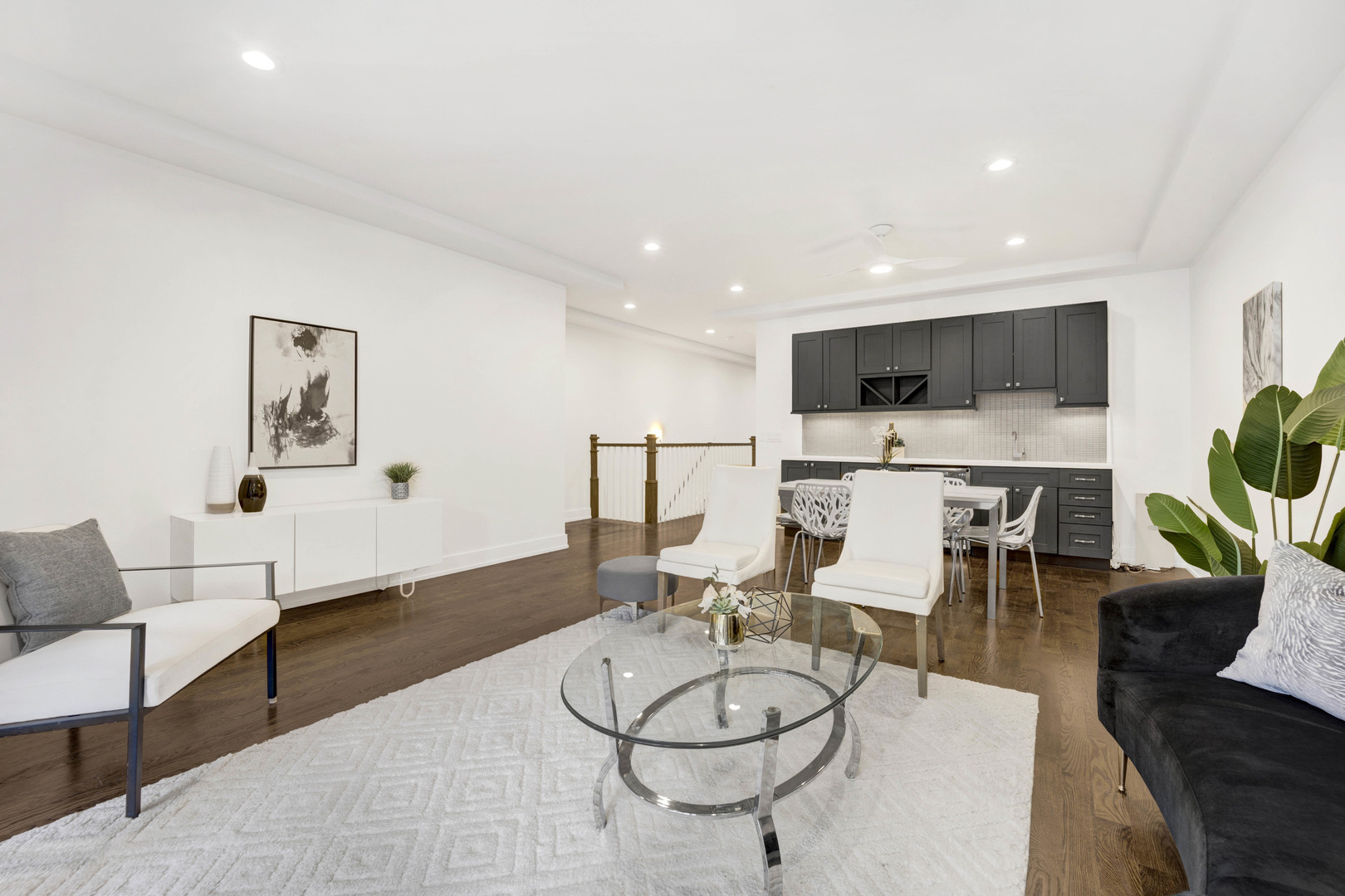 1011 N WOLCOTT Avenue Unit: 1S