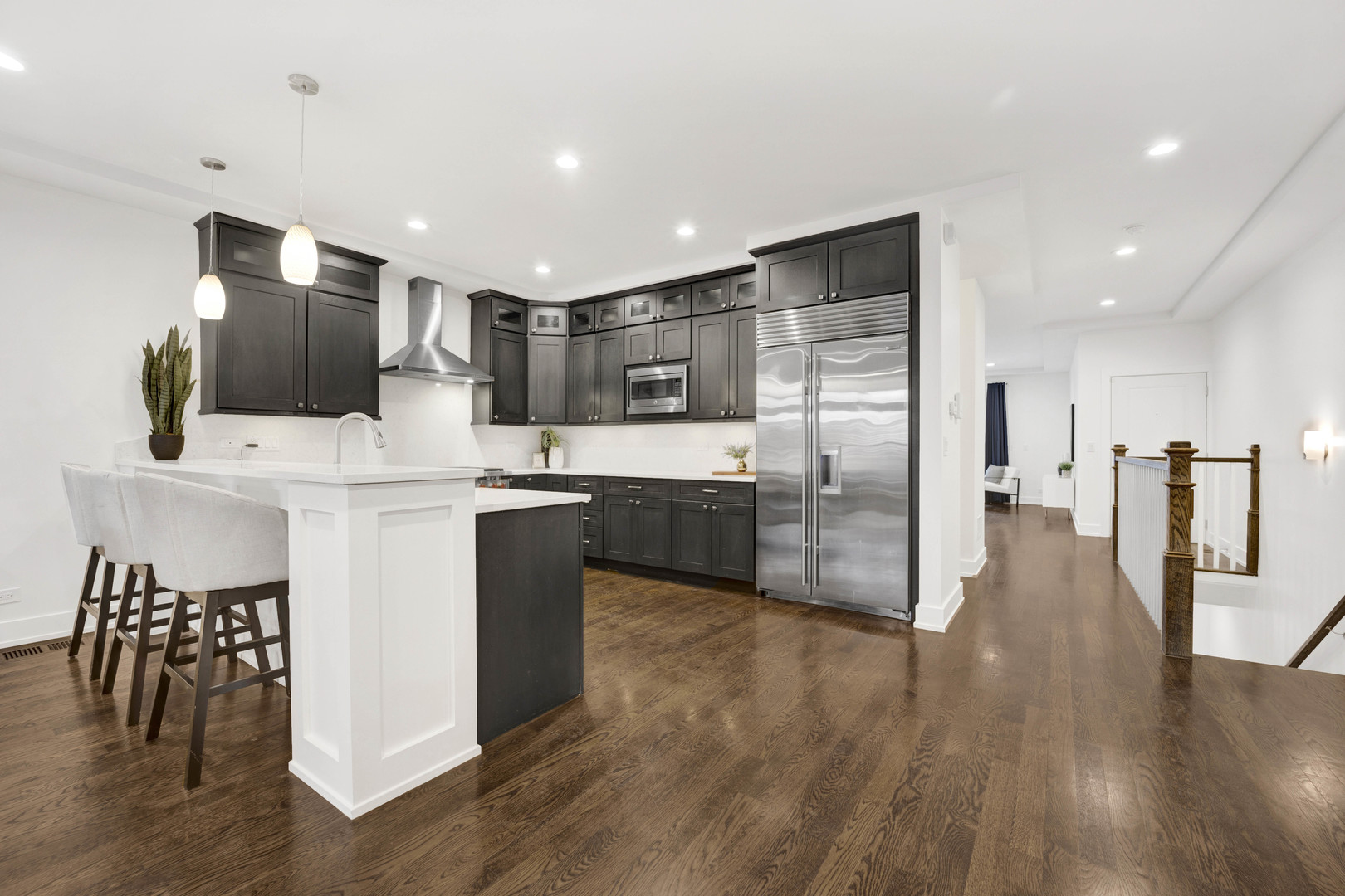 1011 N WOLCOTT Avenue Unit: 1S