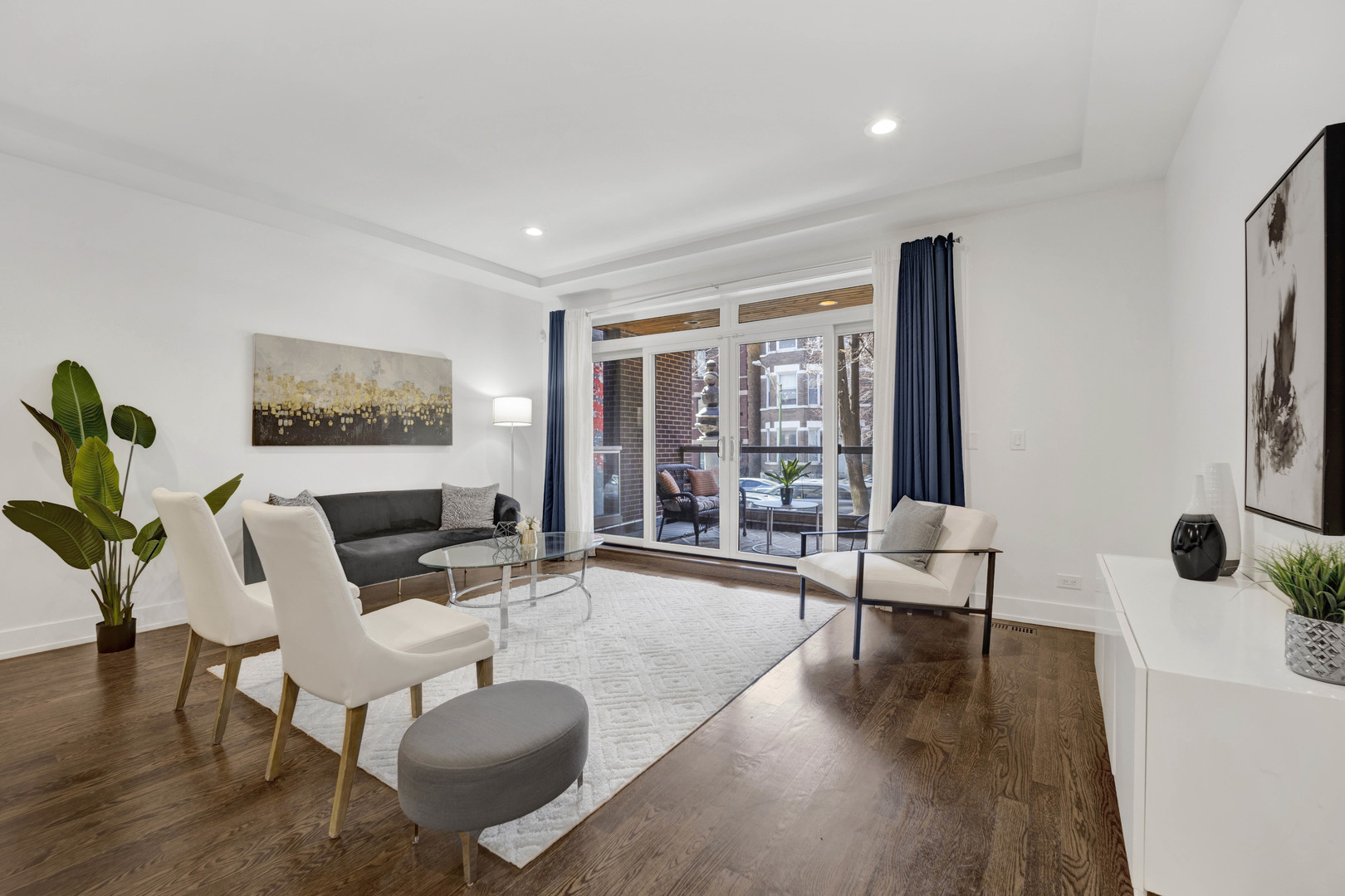 1011 N WOLCOTT Avenue Unit: 1S