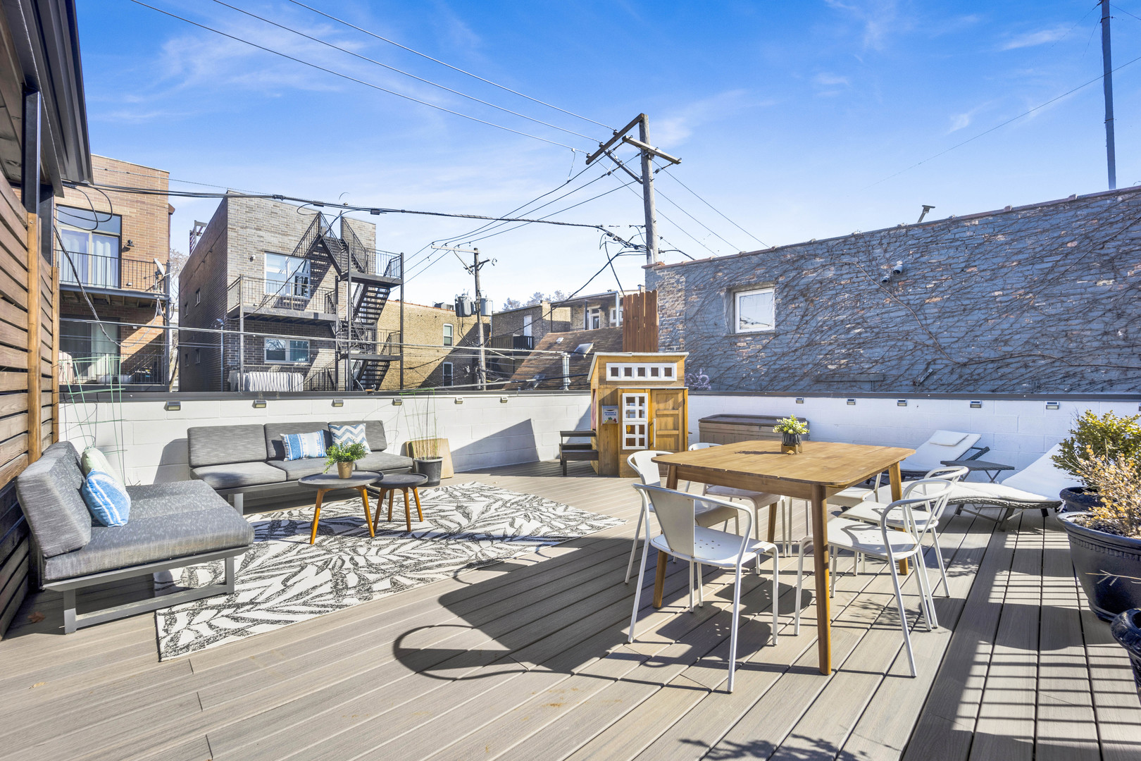 1011 N WOLCOTT Avenue Unit: 1S