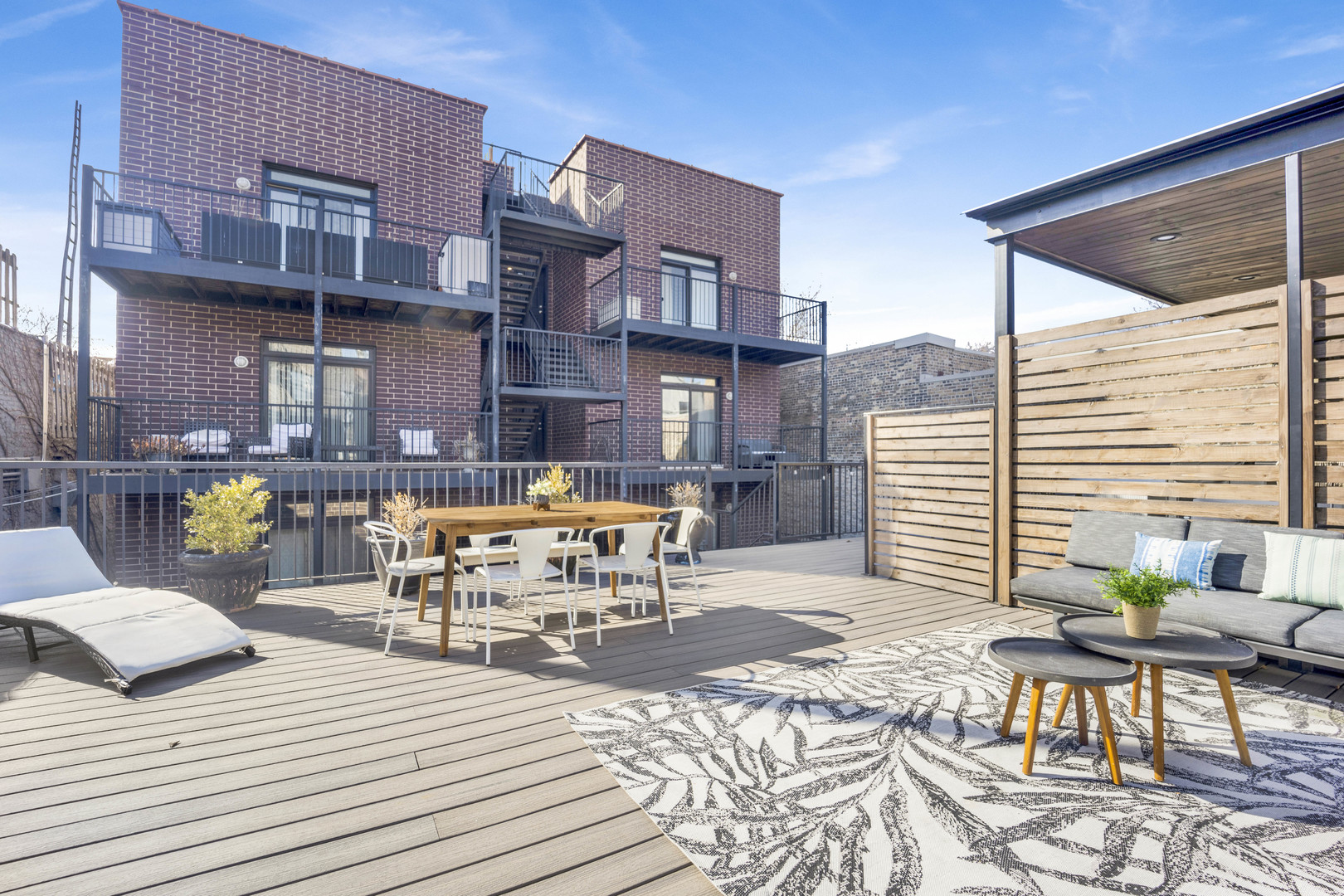 1011 N WOLCOTT Avenue Unit: 1S