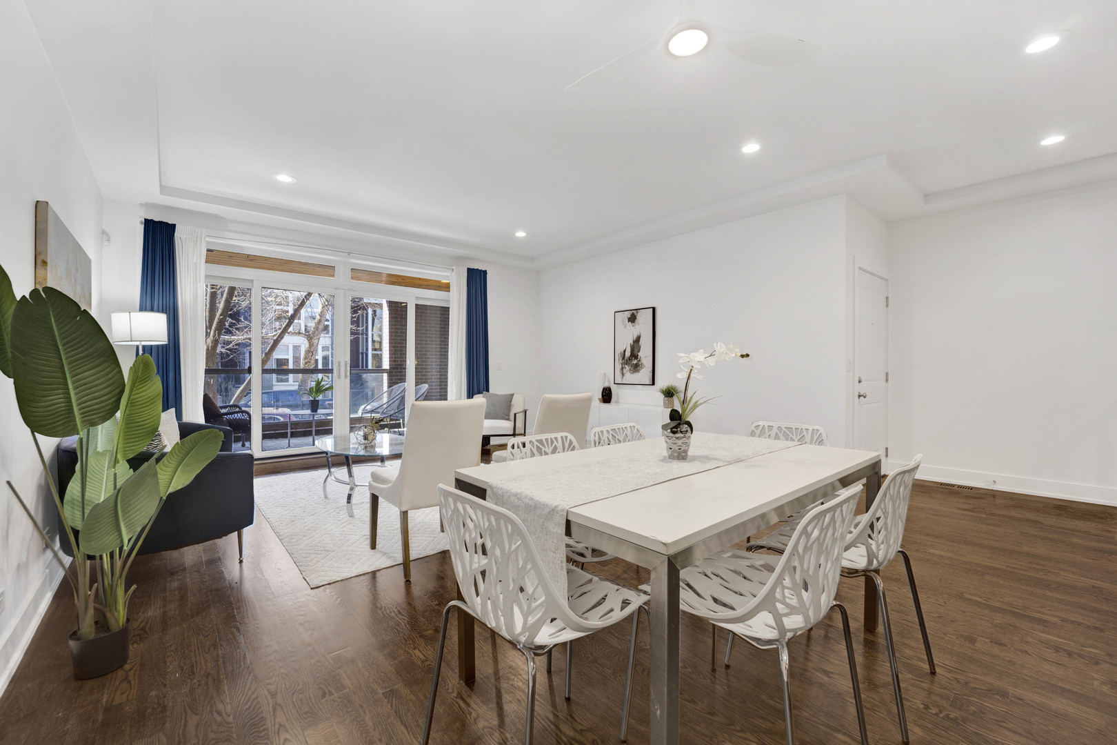1011 N WOLCOTT Avenue Unit: 1S