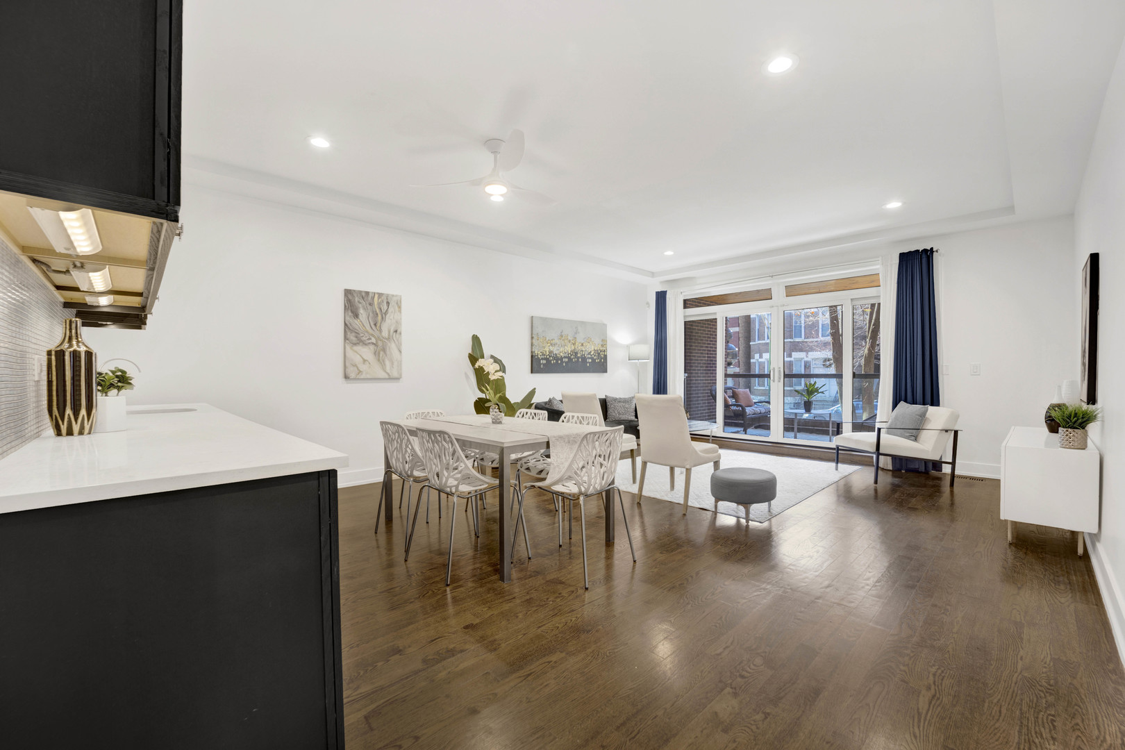 1011 N WOLCOTT Avenue Unit: 1S