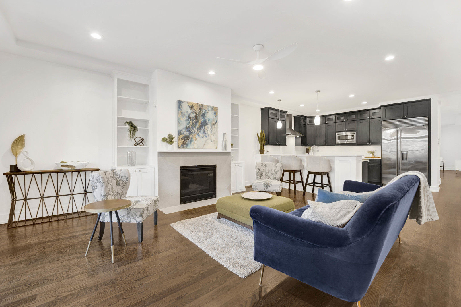 1011 N WOLCOTT Avenue Unit: 1S