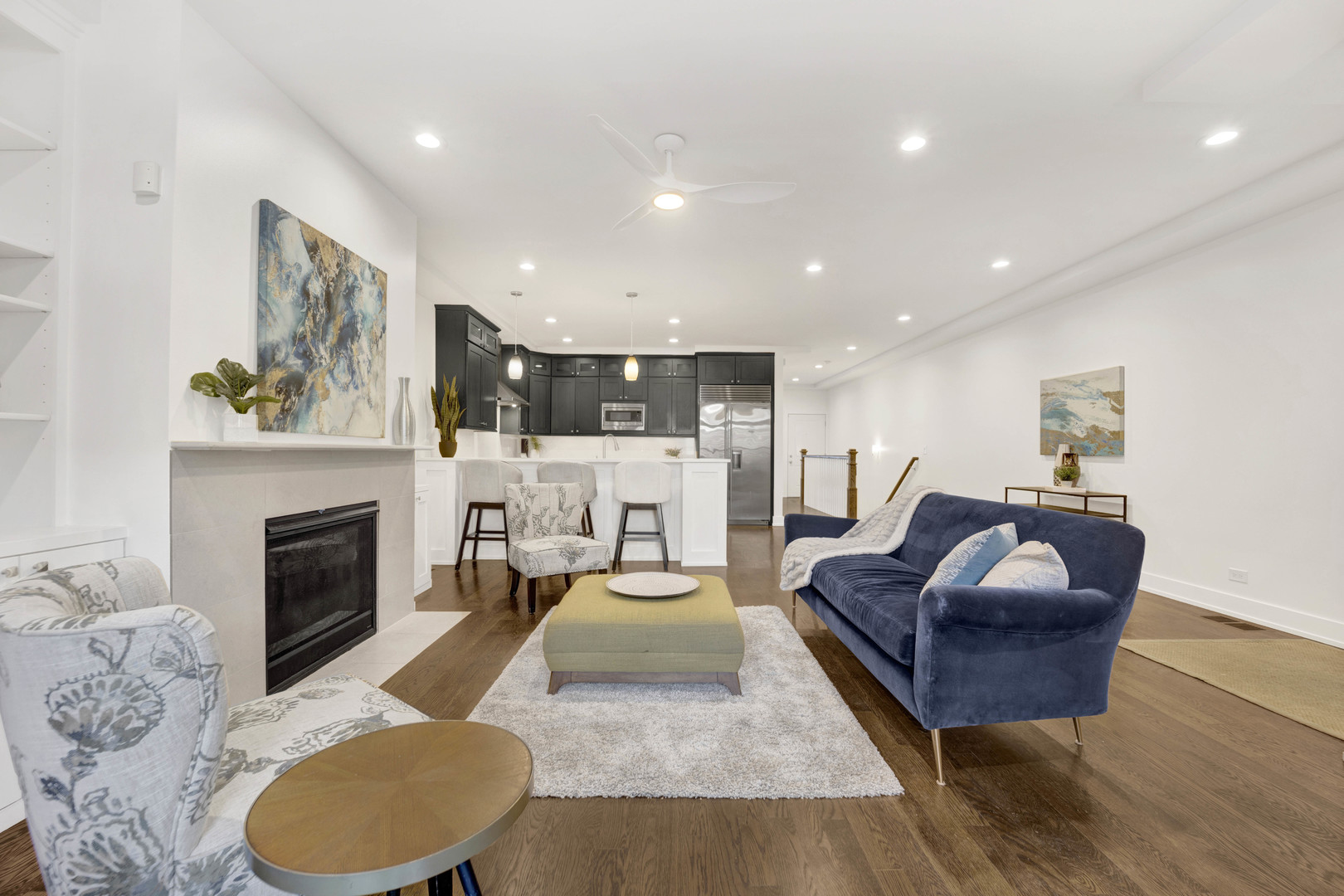 1011 N WOLCOTT Avenue Unit: 1S