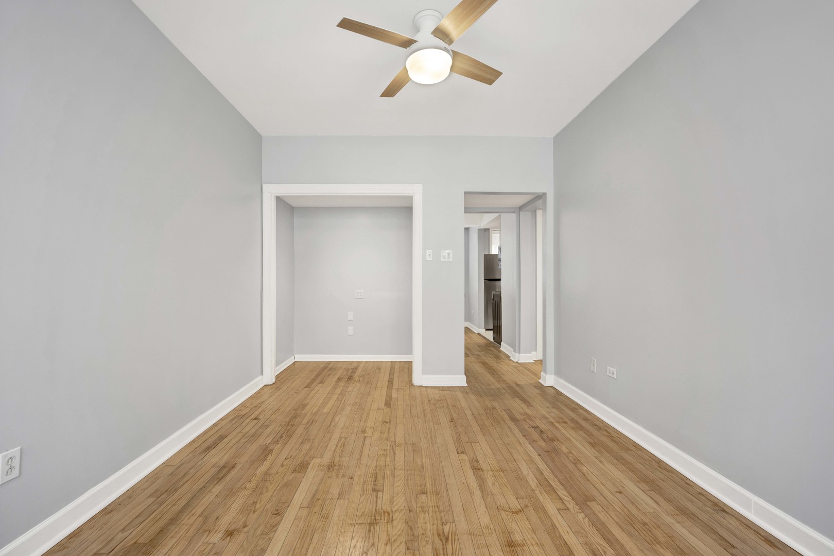 440 W Surf Street Unit: G