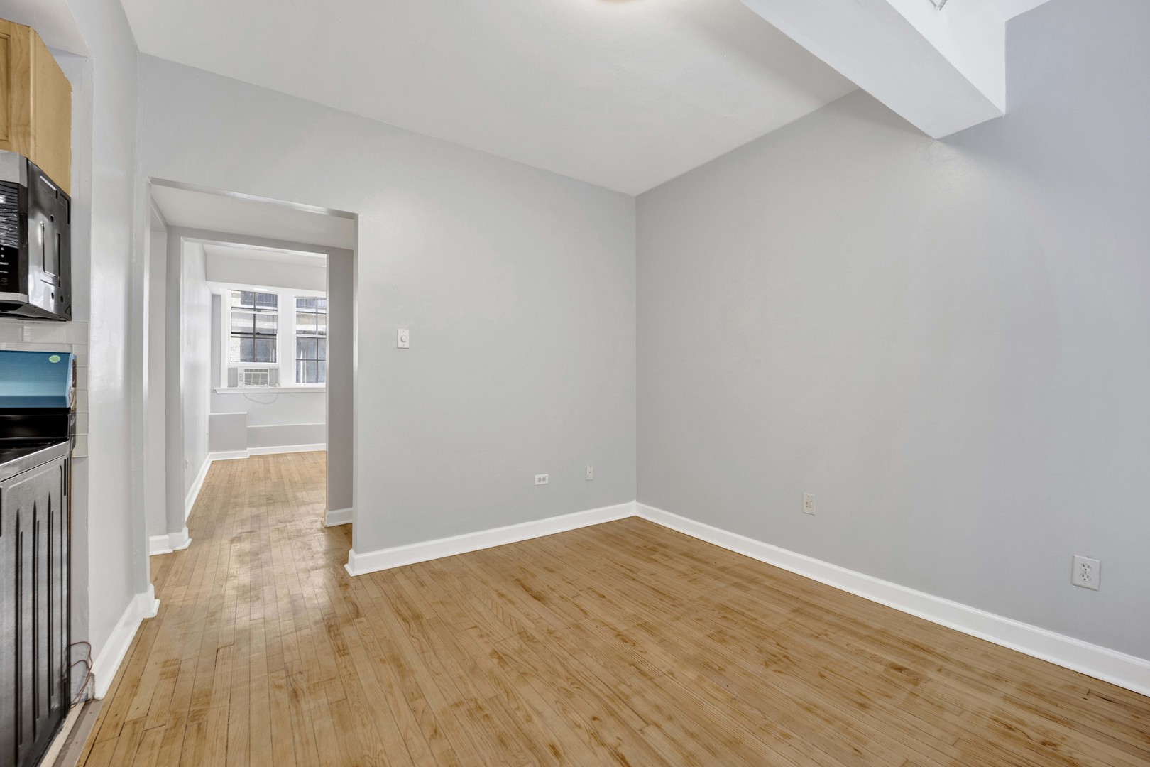 440 W Surf Street Unit: G