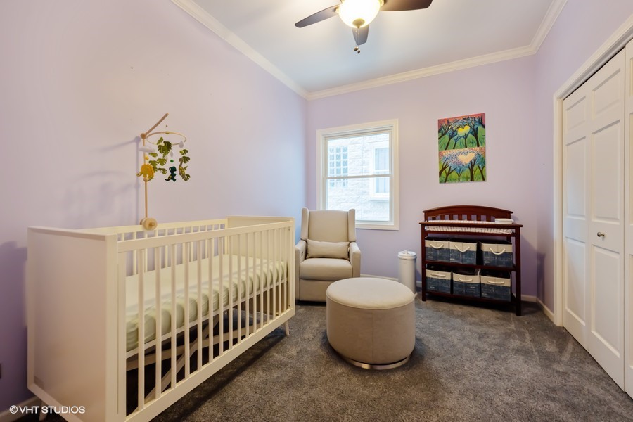1306 W FLETCHER Street Unit: 1E