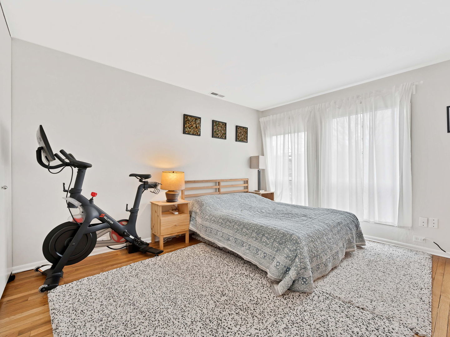 5400 S Hyde Park Boulevard Unit: B1